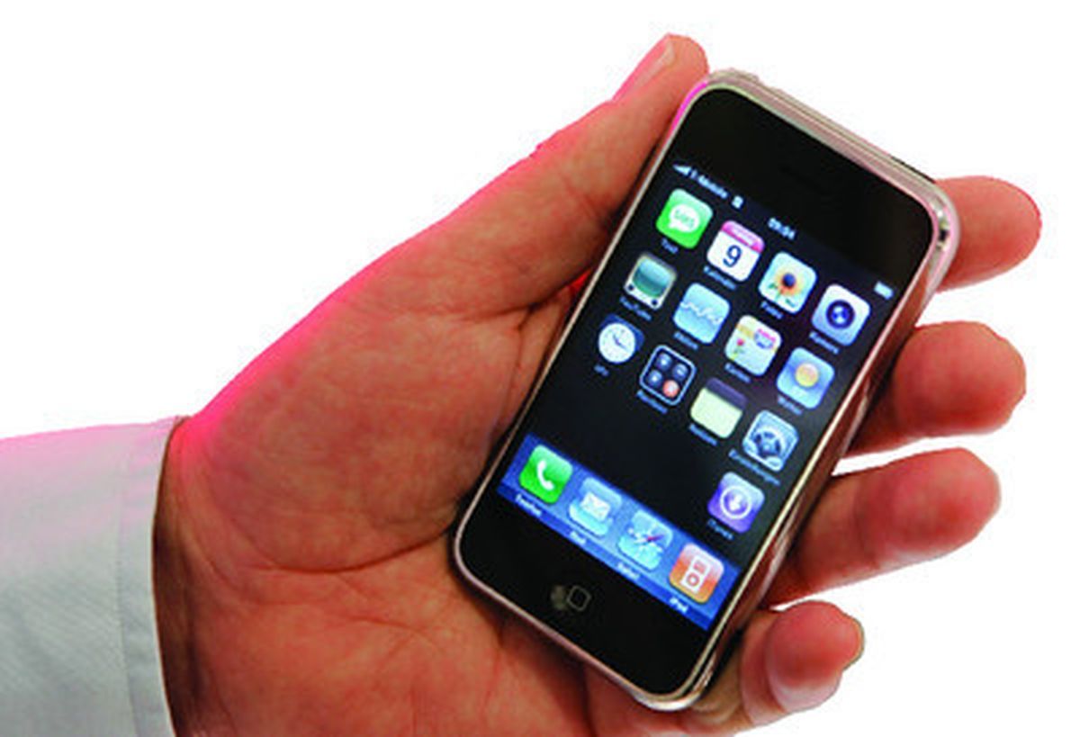 Os consumidores pesam custos e benefícios do iPhone