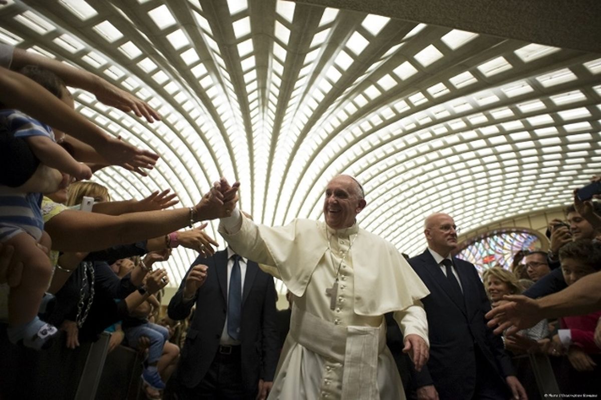 Papa Francisco fazendo a maioria dos discursos em espanhol durante viagem aos EUA
