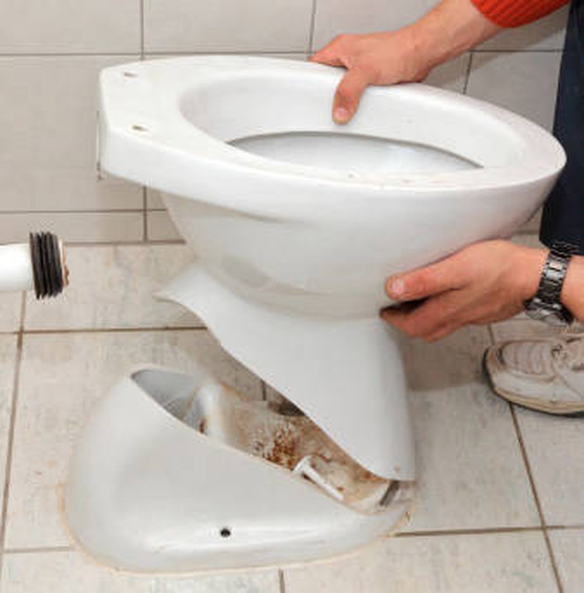 O banheiro de balanço pode causar vazamento de água