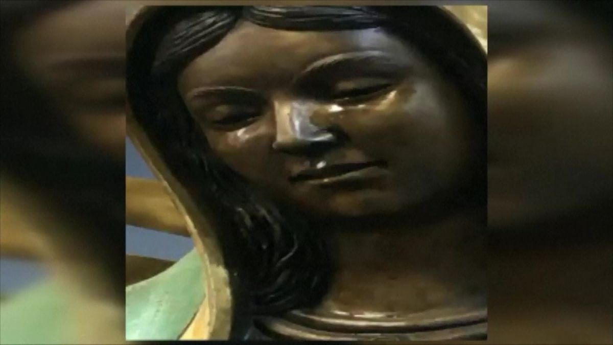 Baznīca izmeklē raudošo Jaunavas Marijas statuju Ņūmeksikā
